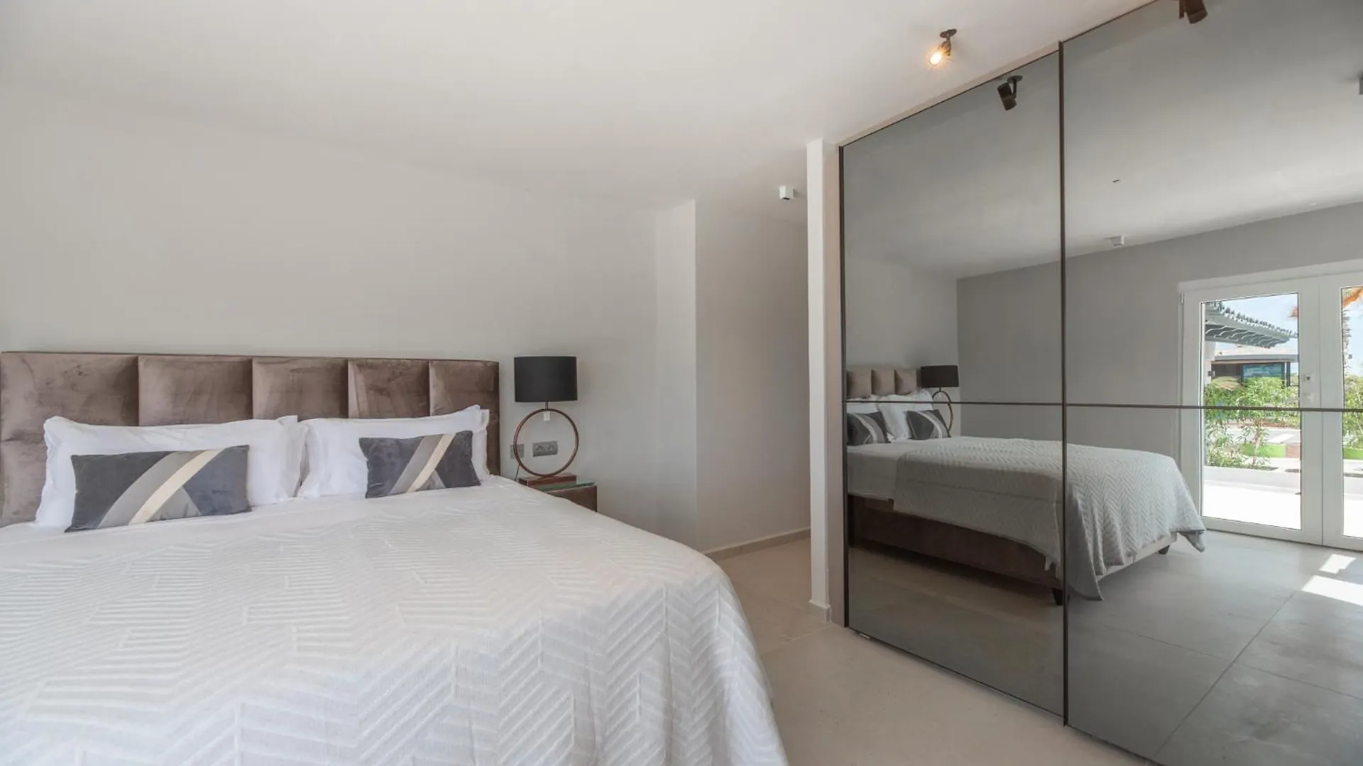 Casa Nonno - Modern Villa With Sea View Near Town Can Furnet 0*,