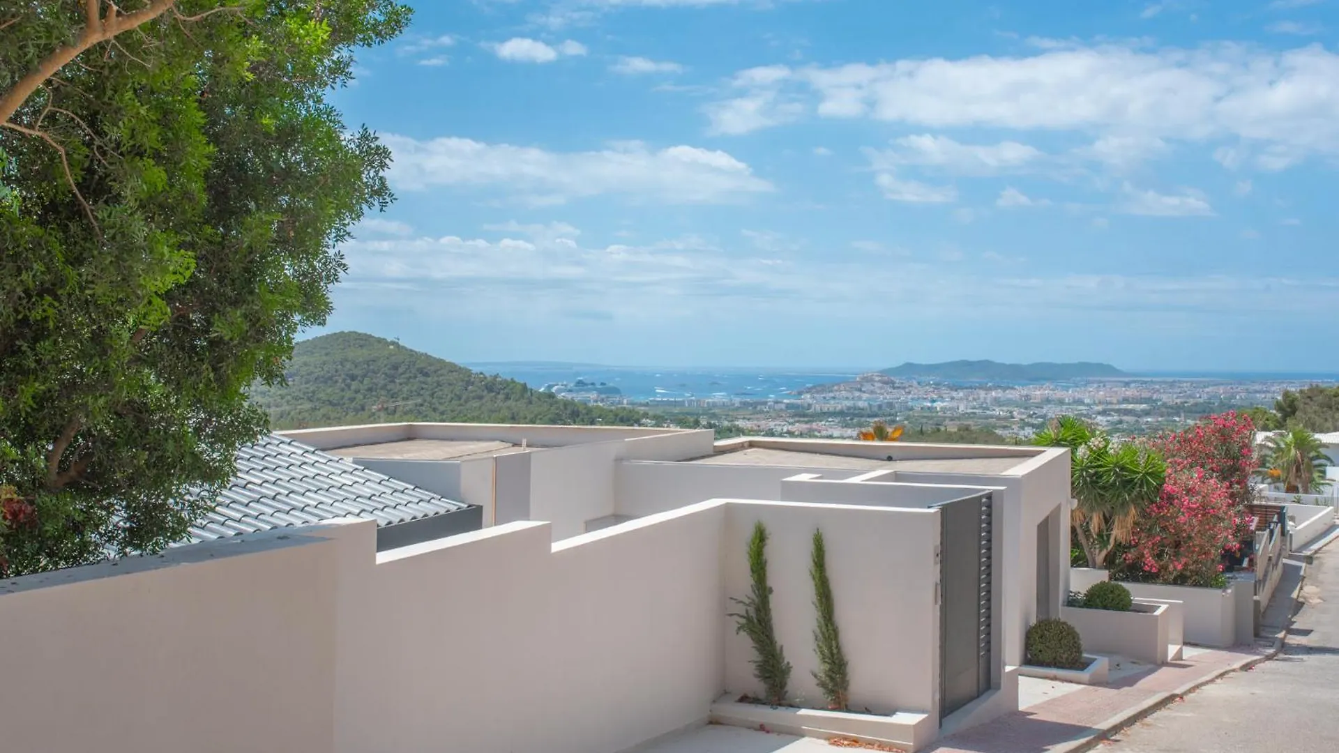 Casa Nonno - Modern Villa With Sea View Near Town Can Furnet 0*,  Hiszpania